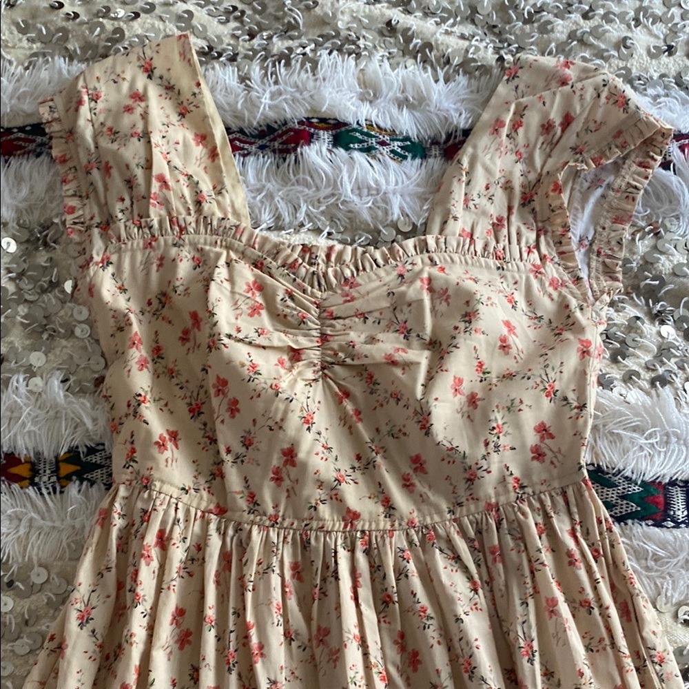 The Lucianna dress in pansy garden